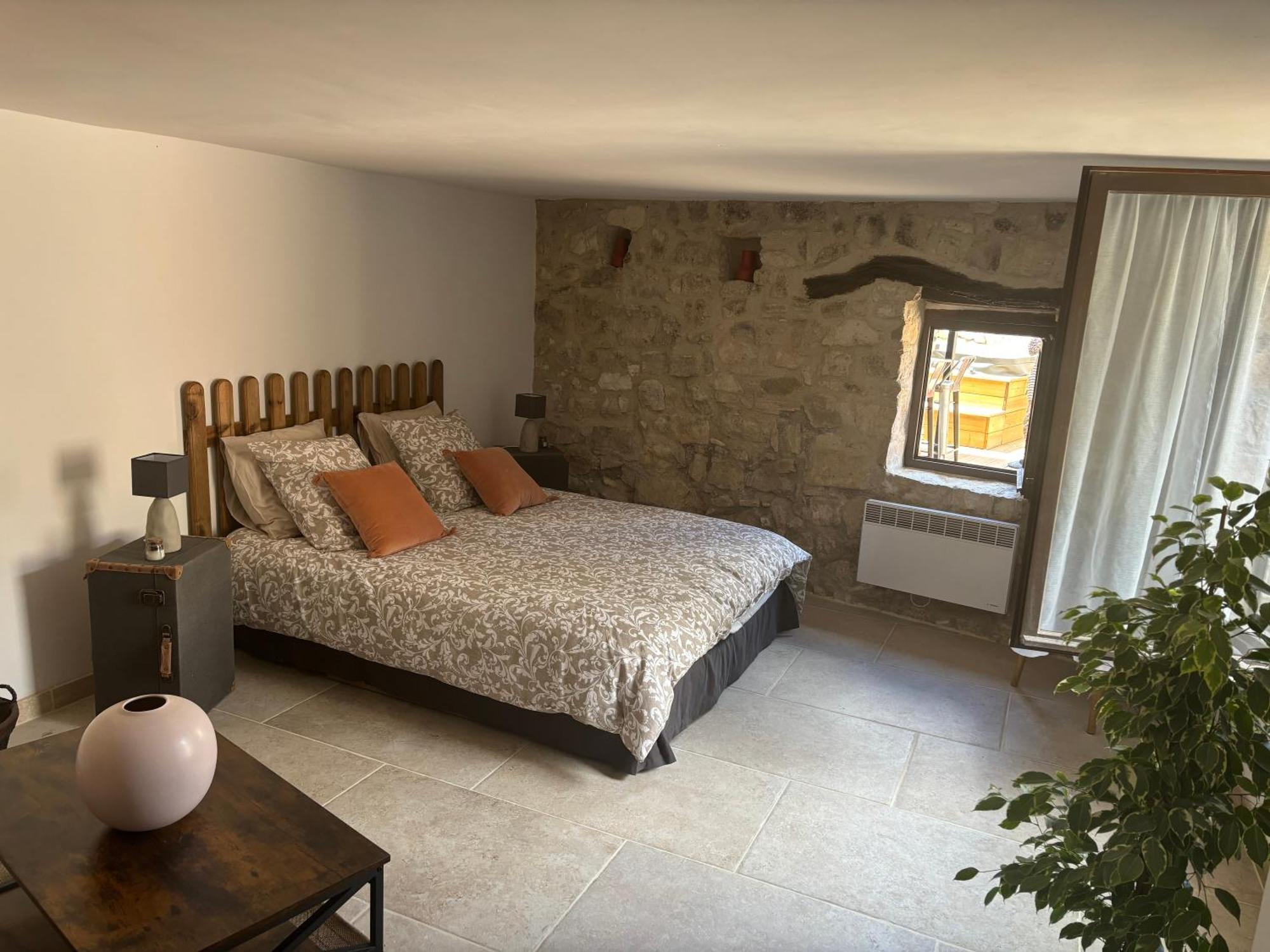 Chez Daniele Chambre Avec Jacuzzi Et Terrasse Privee Murs  Buitenkant foto